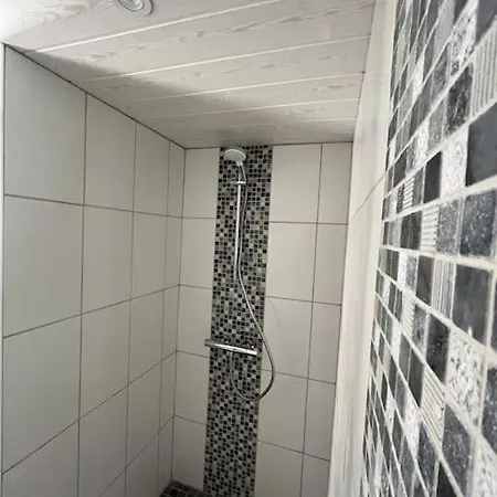 Du Tilleul - Sauna & Jardin 奥尔比