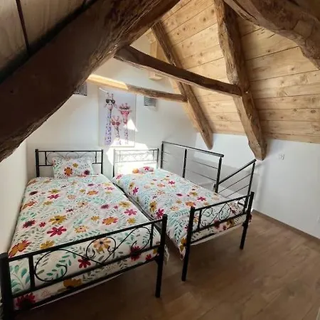 Du Tilleul - Sauna & Jardin 度假居